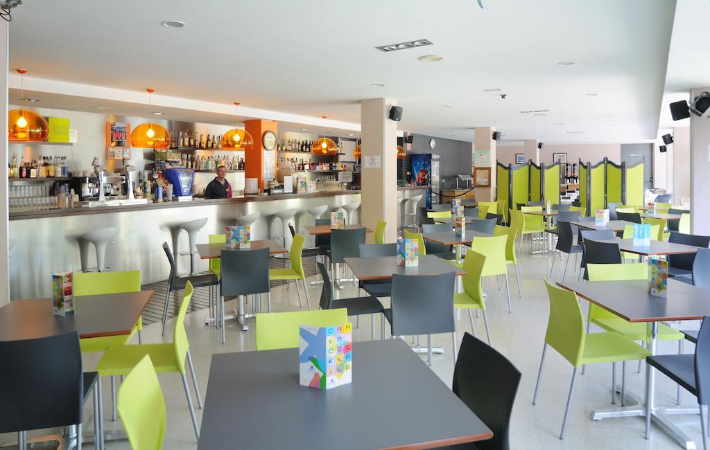 Medplaya Aparthotel Esmeraldas Tossa de Mar Restoran fotoğraf